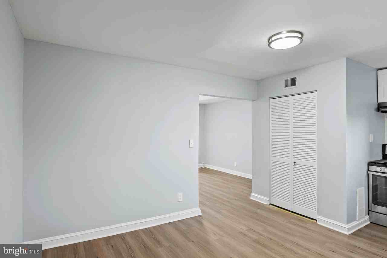 2207 Callow Ave Apt 3 #3 - Photo 7 of 19