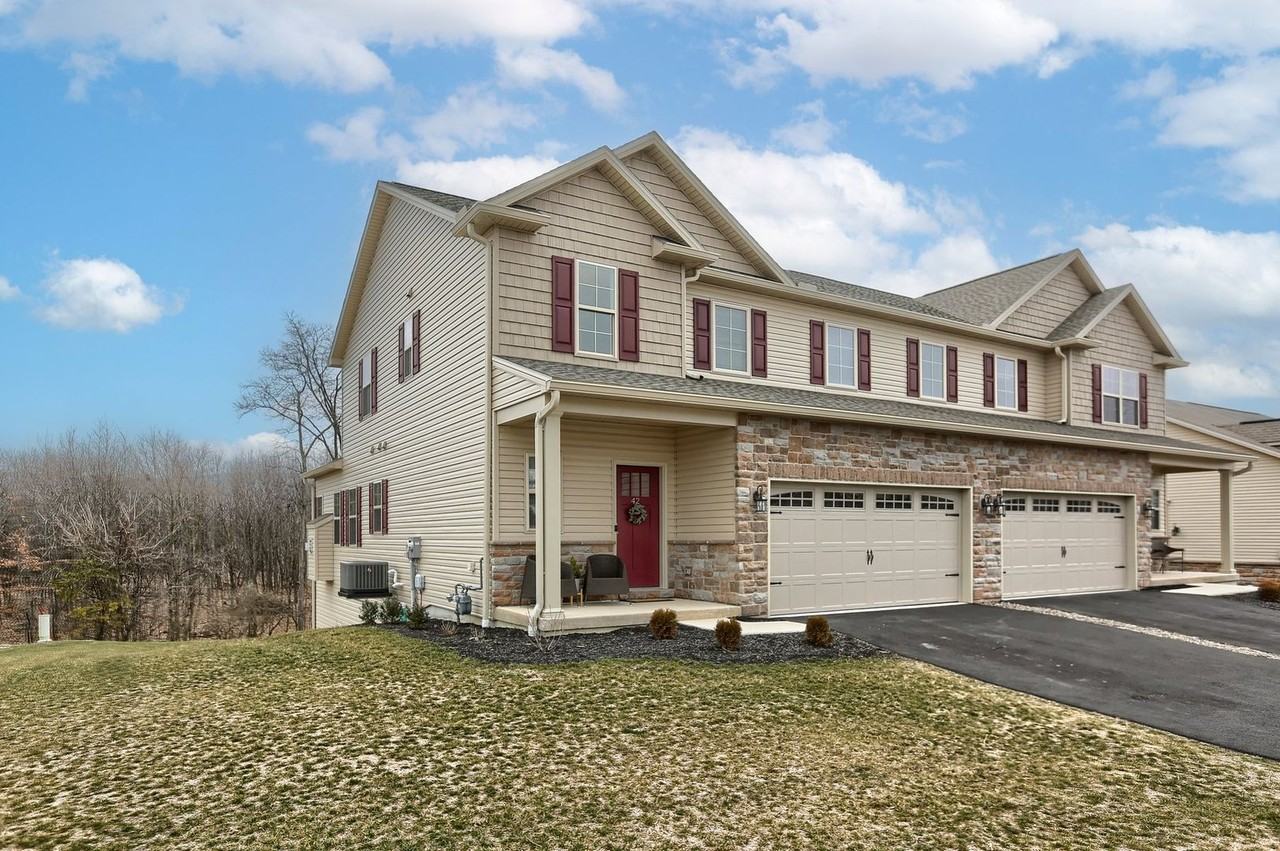 40 Crest Vw - Photo 3 of 37