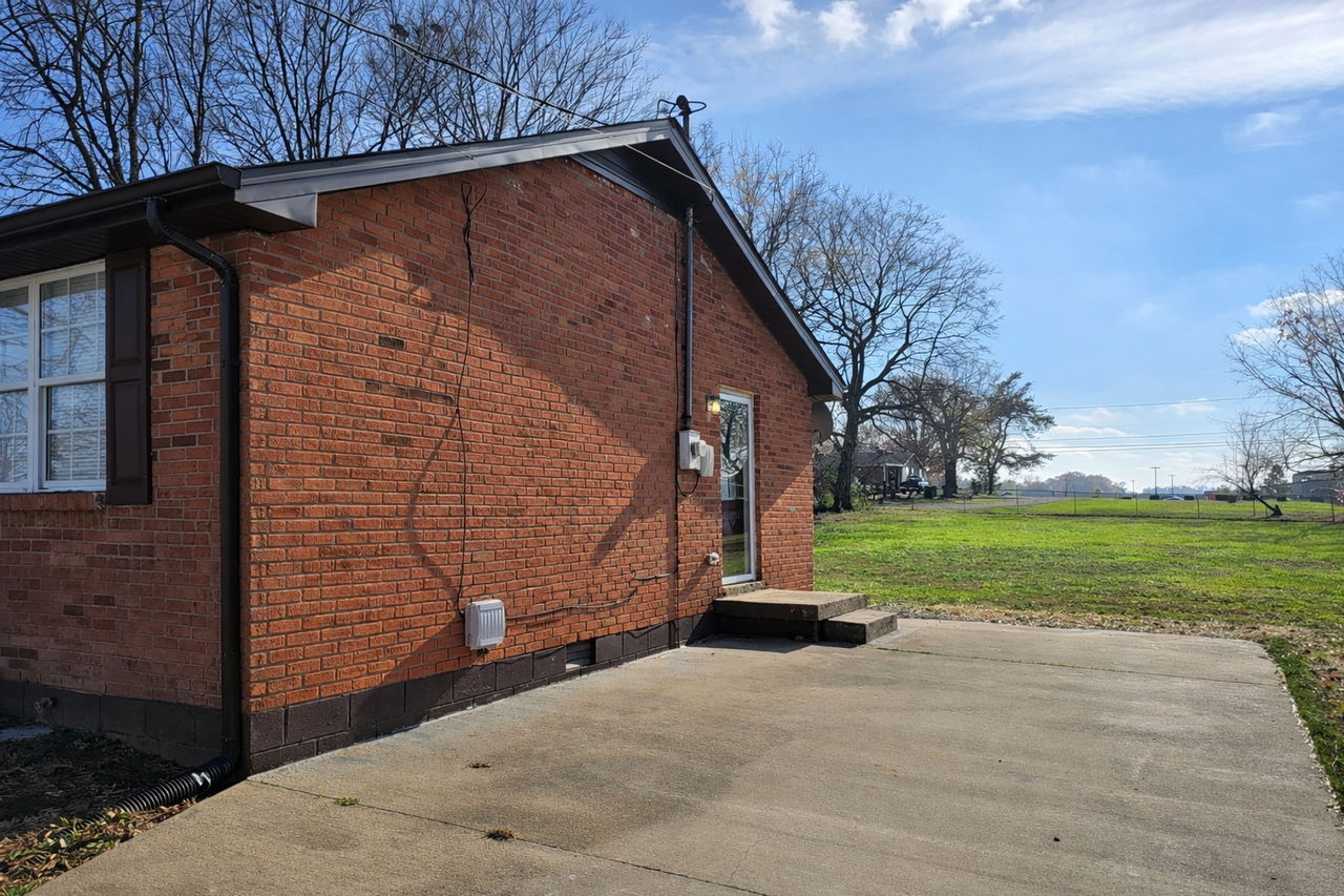 326 Destin Dr - Photo 4 of 38