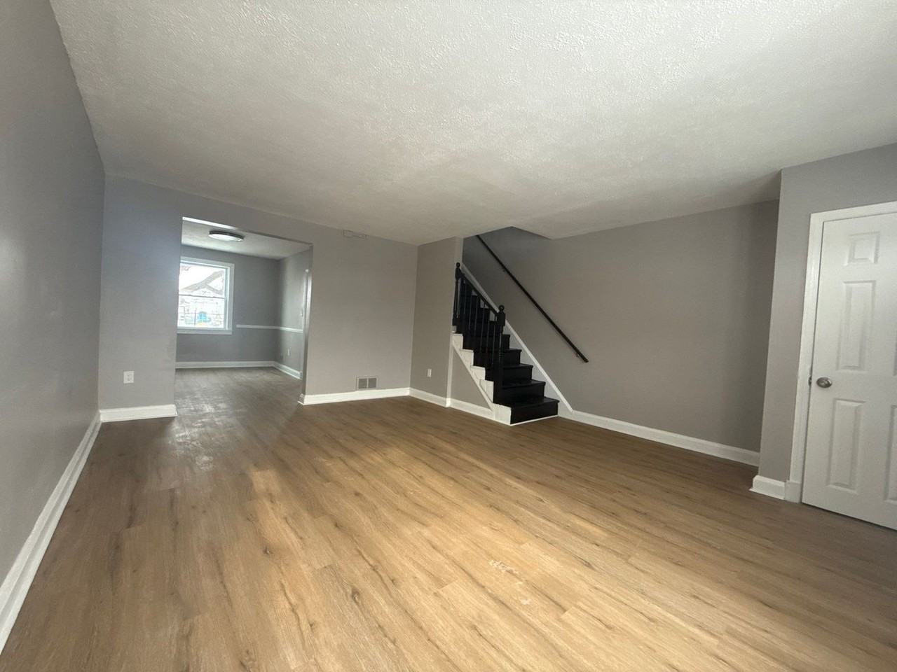 7930 Kavanagh Rd - Photo 2 of 12