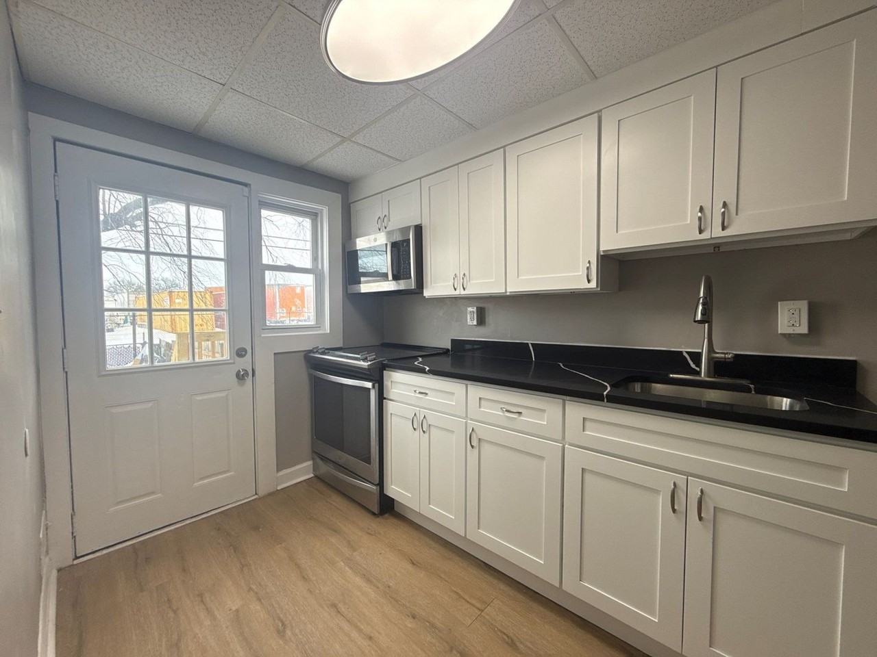 7930 Kavanagh Rd - Photo 4 of 12