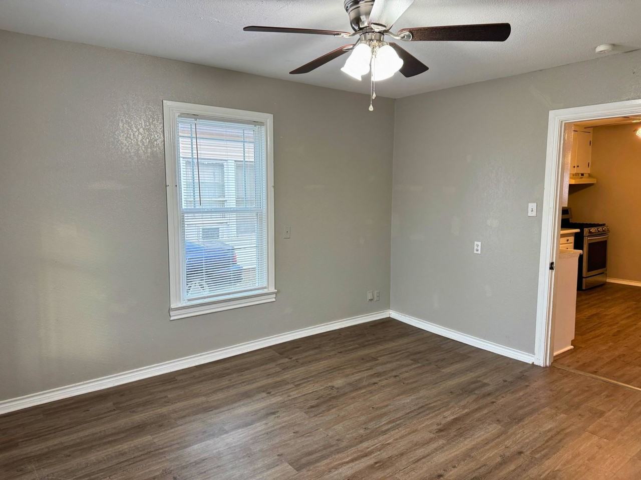 2015 Polk St - Photo 6 of 32