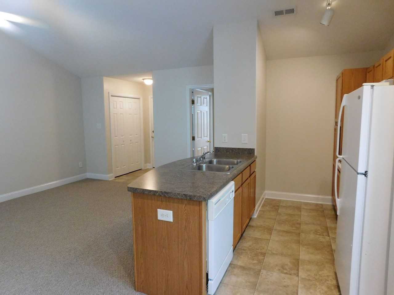 221 Church Hill Ct - Photo 5 of 19