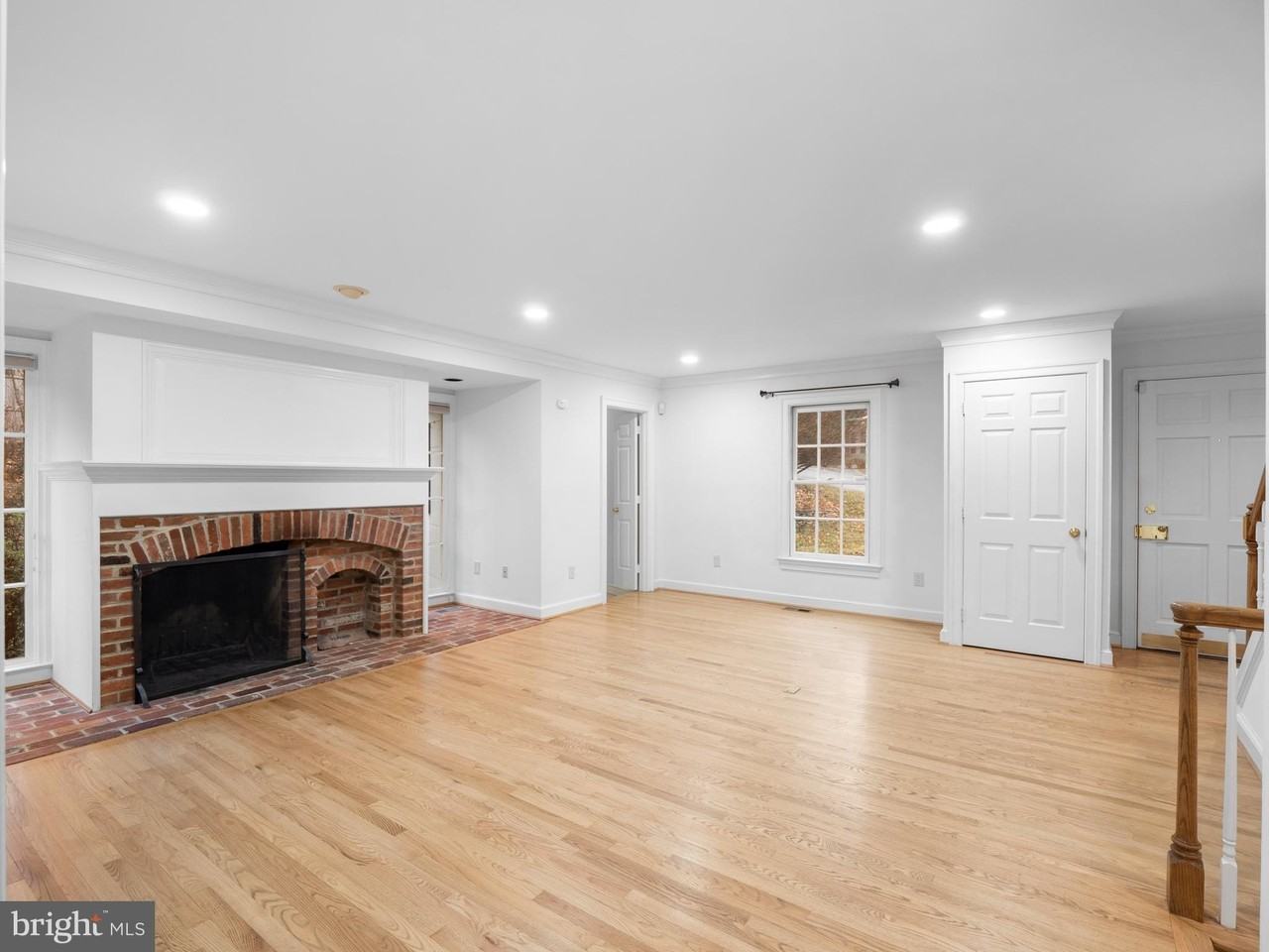 6416 Little Leigh Ct - Photo 7 of 42