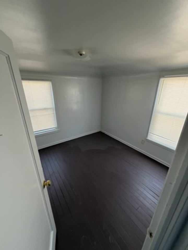 1517 E 256th St - Photo 4 of 13