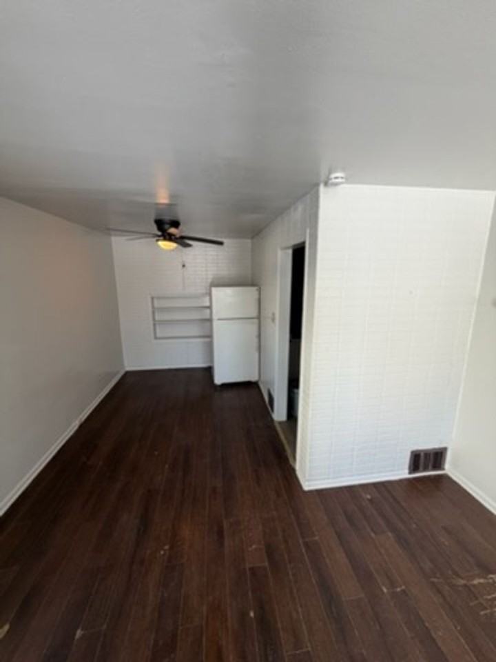 1517 E 256th St - Photo 7 of 13