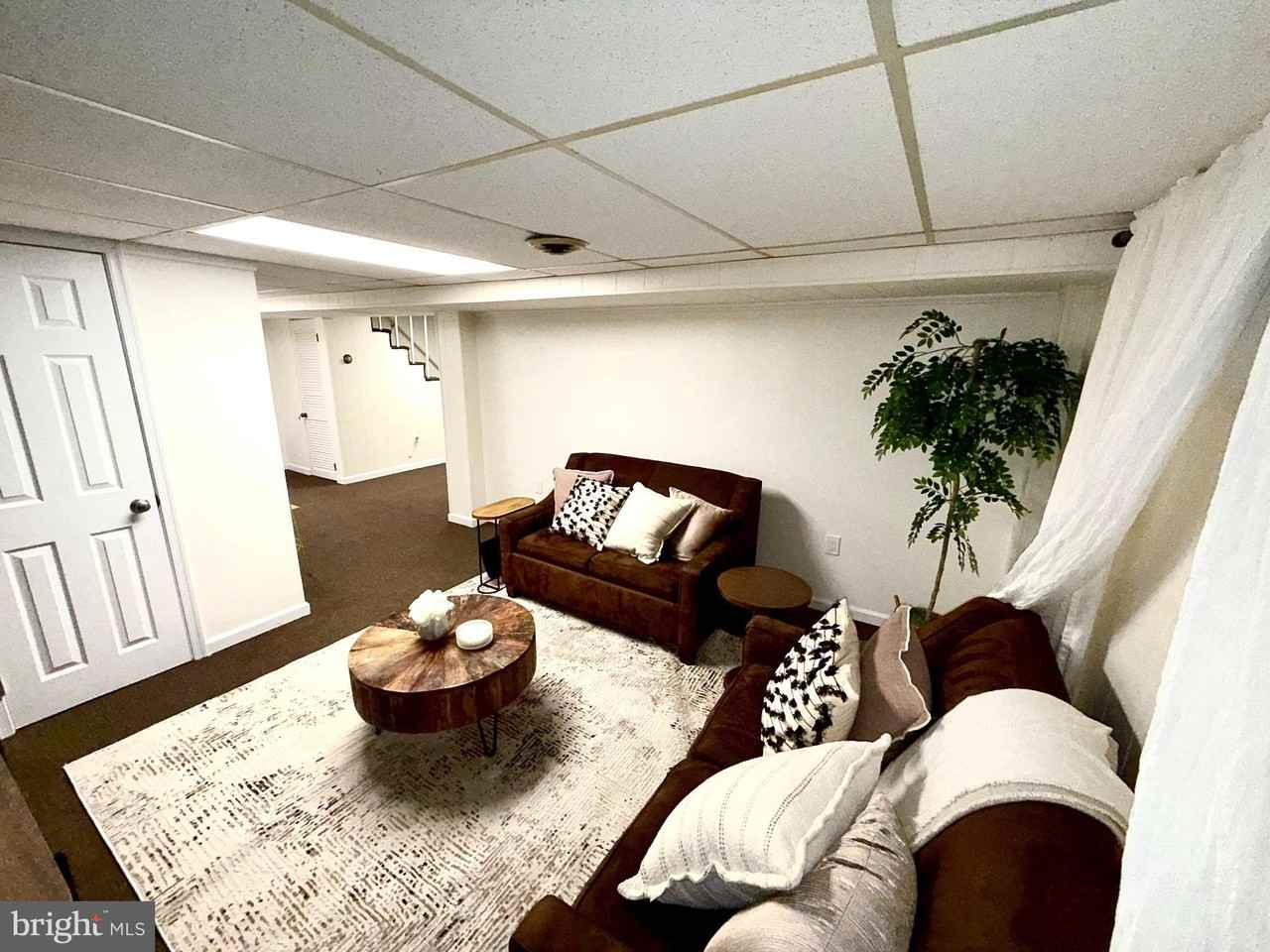 6525 Kenova St Unit B #B - Photo 3 of 14