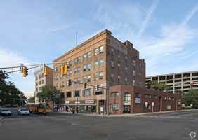 featured image of 292 Main St