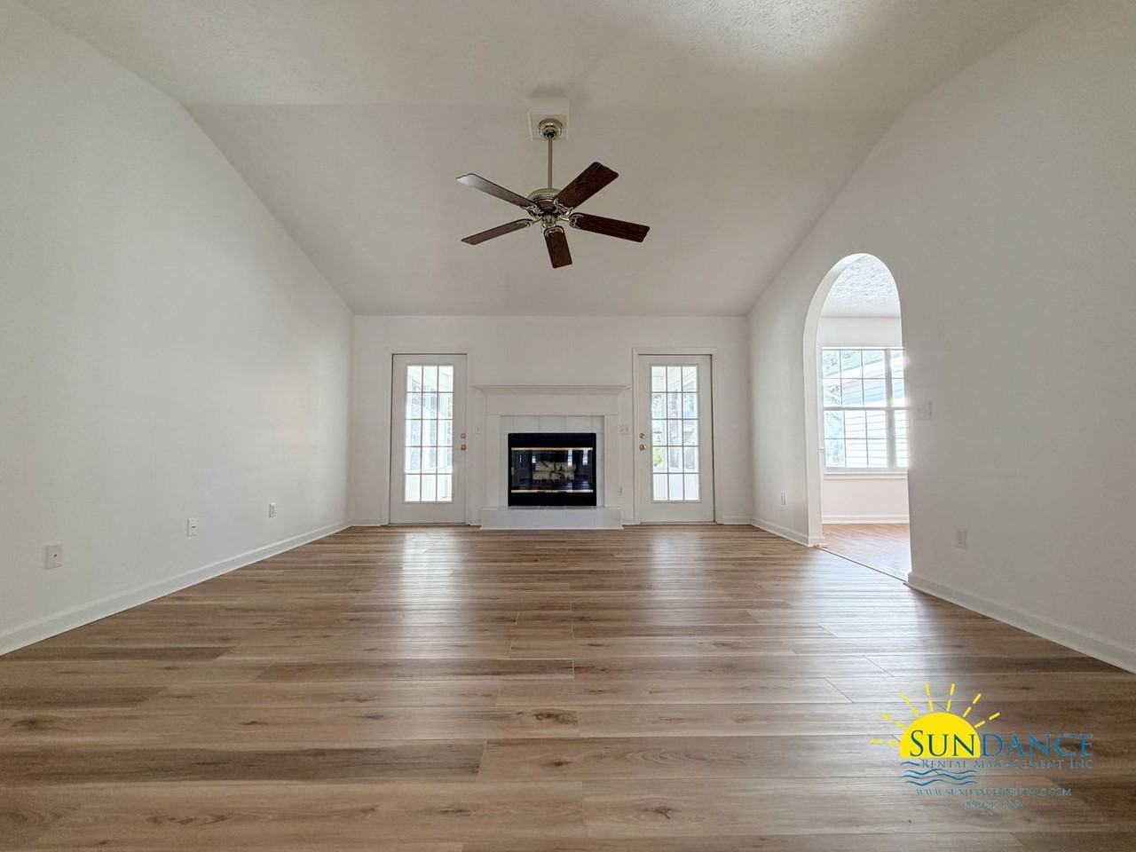 181 Seabreeze Ct - Photo 7 of 36