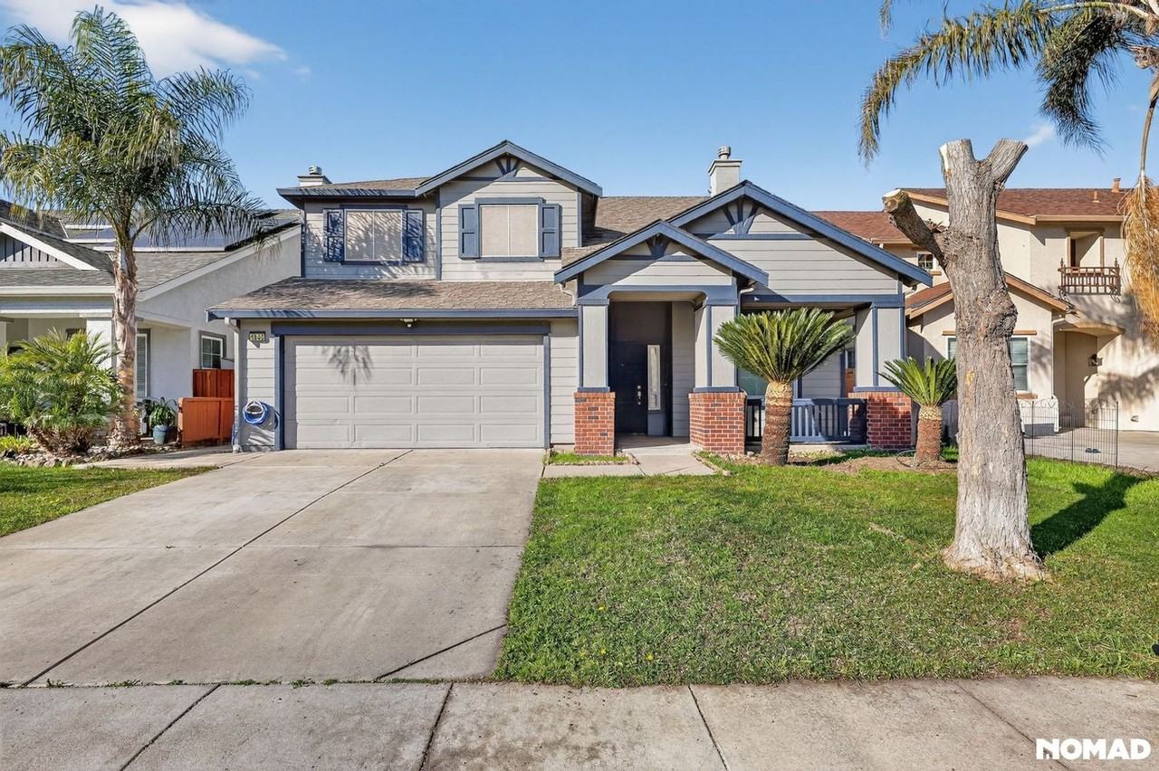 1843 Oswego Ct - Photo 2 of 39