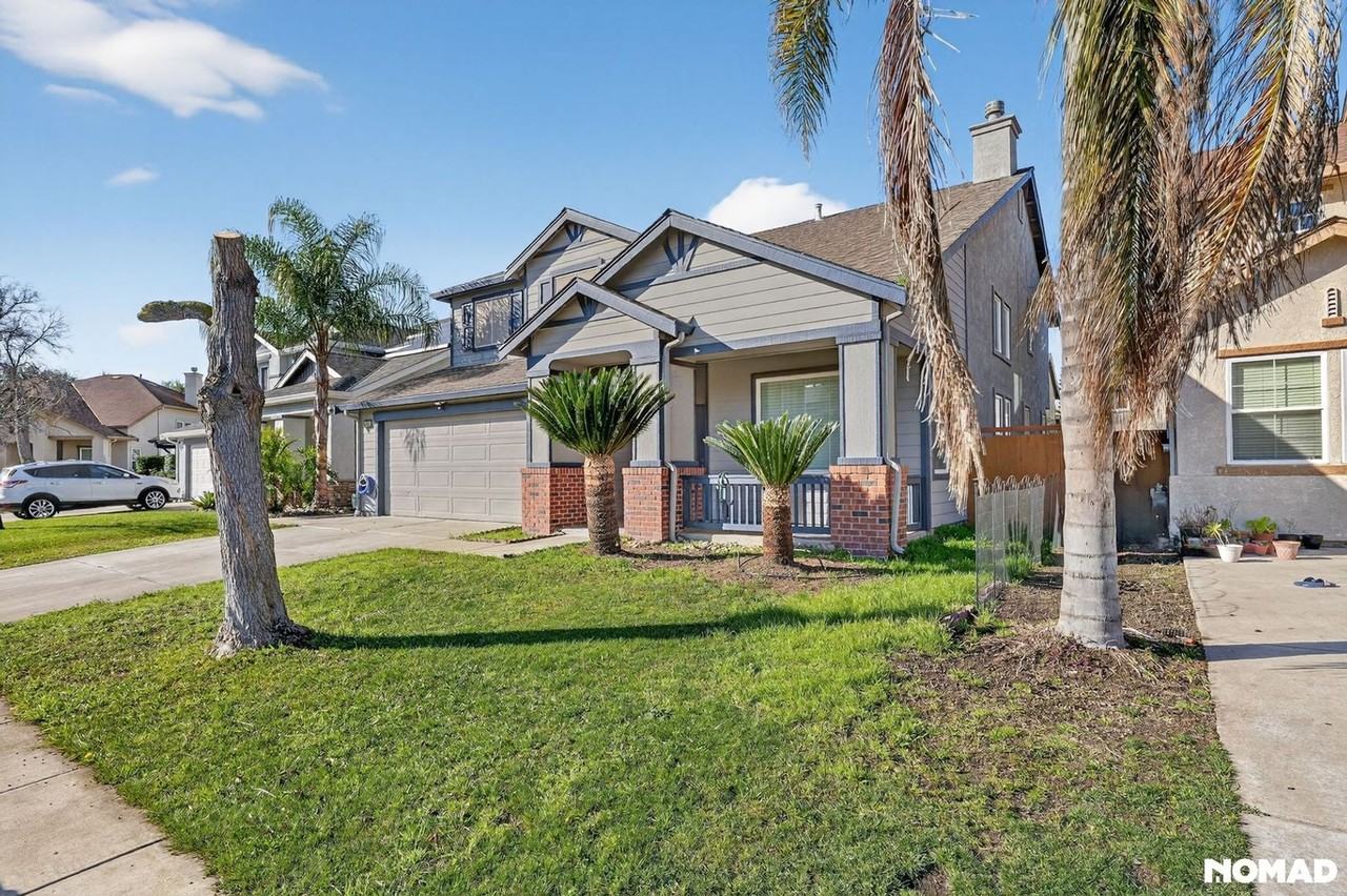 1843 Oswego Ct - Photo 4 of 39