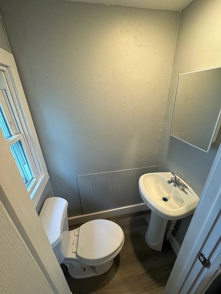 2104 17th St Ne - Photo 5 of 10