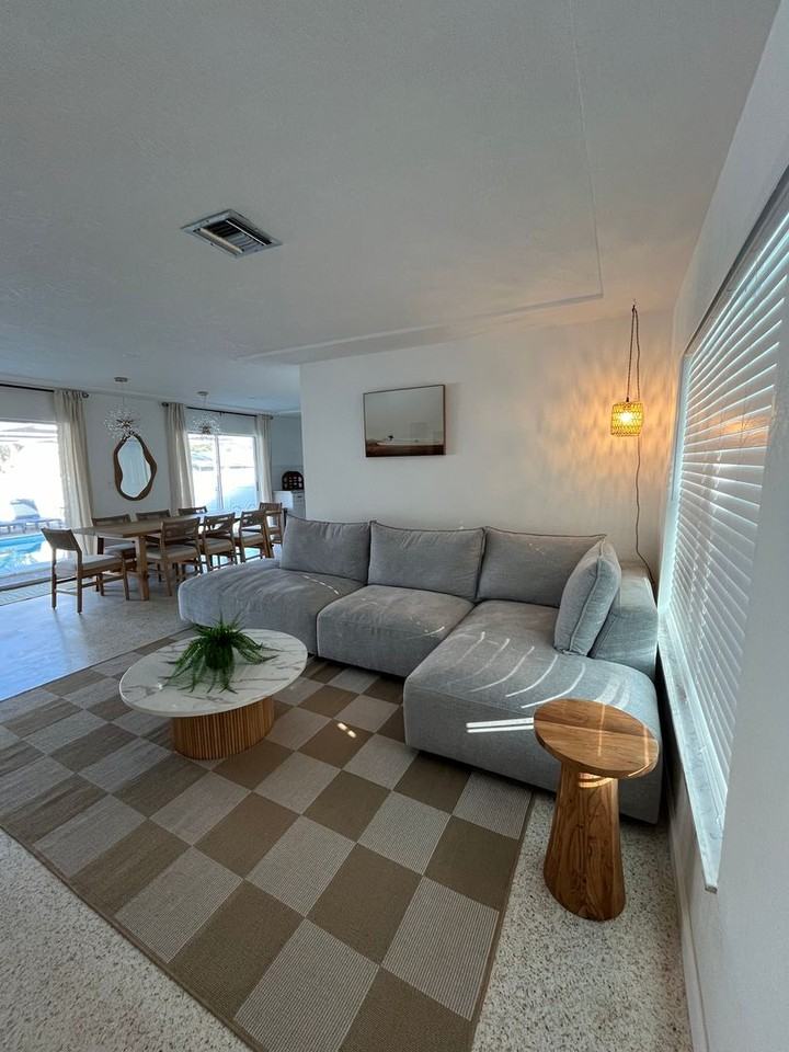 8432 136th St - Photo 5 of 37