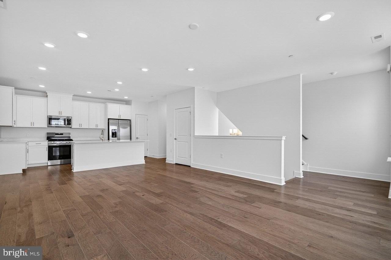 135 John Vanzandt Dr - Photo 4 of 21