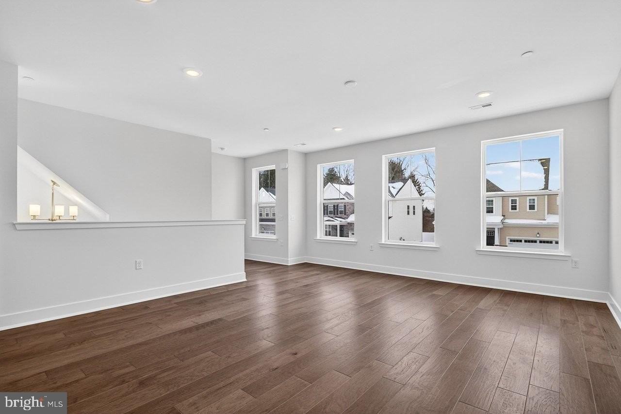 135 John Vanzandt Dr - Photo 6 of 21