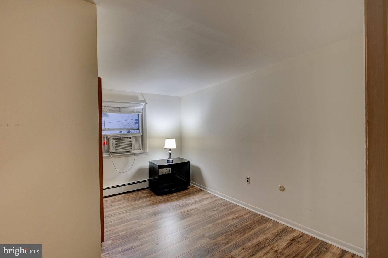 817 Fletcher Ave 2nd Fl #2ndFL - Photo 3 of 8