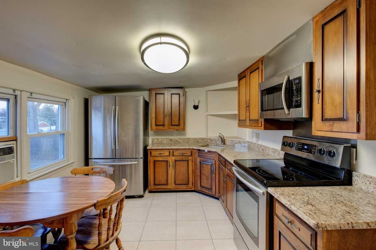 817 Fletcher Ave 2nd Fl #2ndFL - Photo 4 of 8