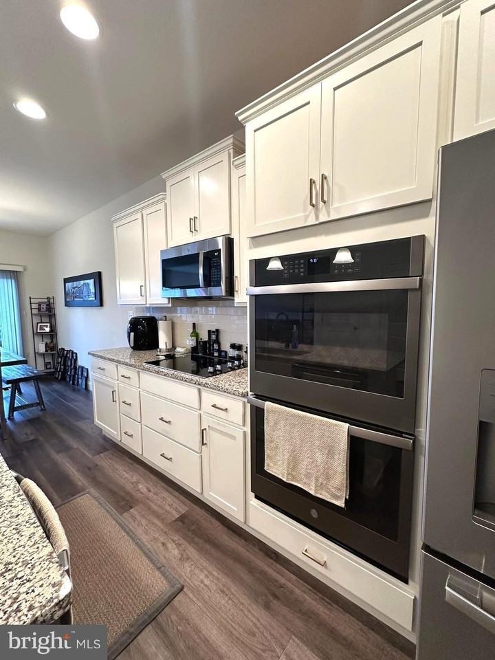 11 Woods Dr - Photo 6 of 27