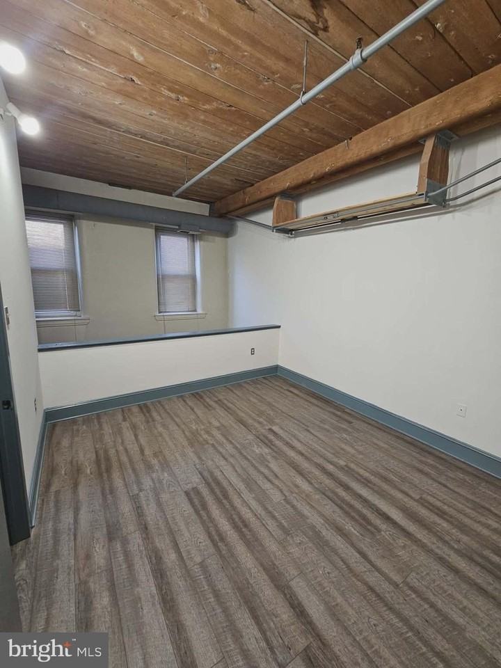 350 Main St Apt 101 #101 - Photo 6 of 9