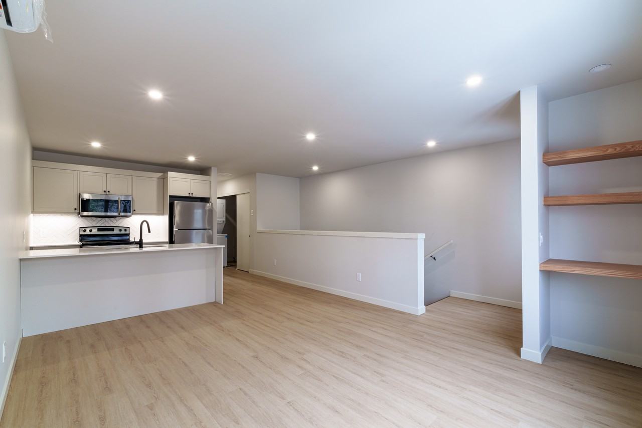 106 Renfrew Street - Photo 6 of 16