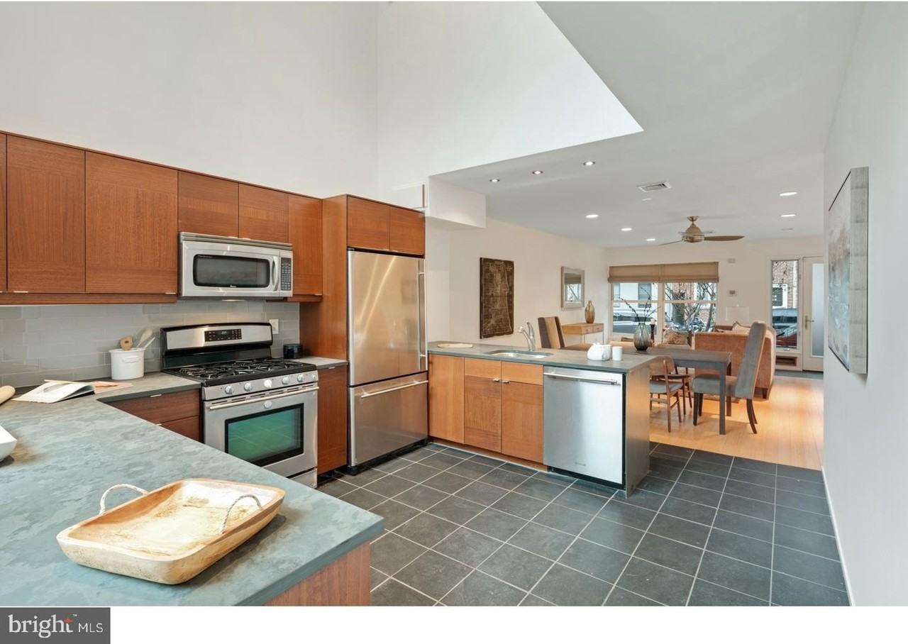 1340 E Berks St - Photo 2 of 27