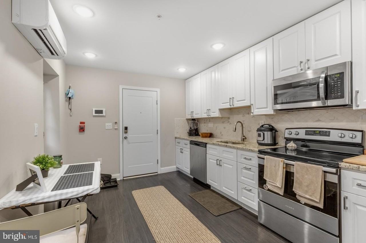 624 N 35th St Unit 2 #2 - Photo 3 of 15