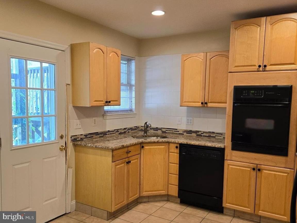 105 Pensdale St - Photo 6 of 14