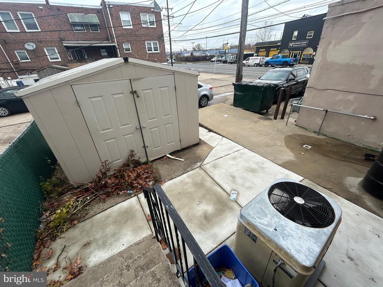 4655 Benson St - Photo 4 of 27