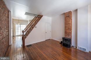 835 N Newkirk St - Photo 1 of 1