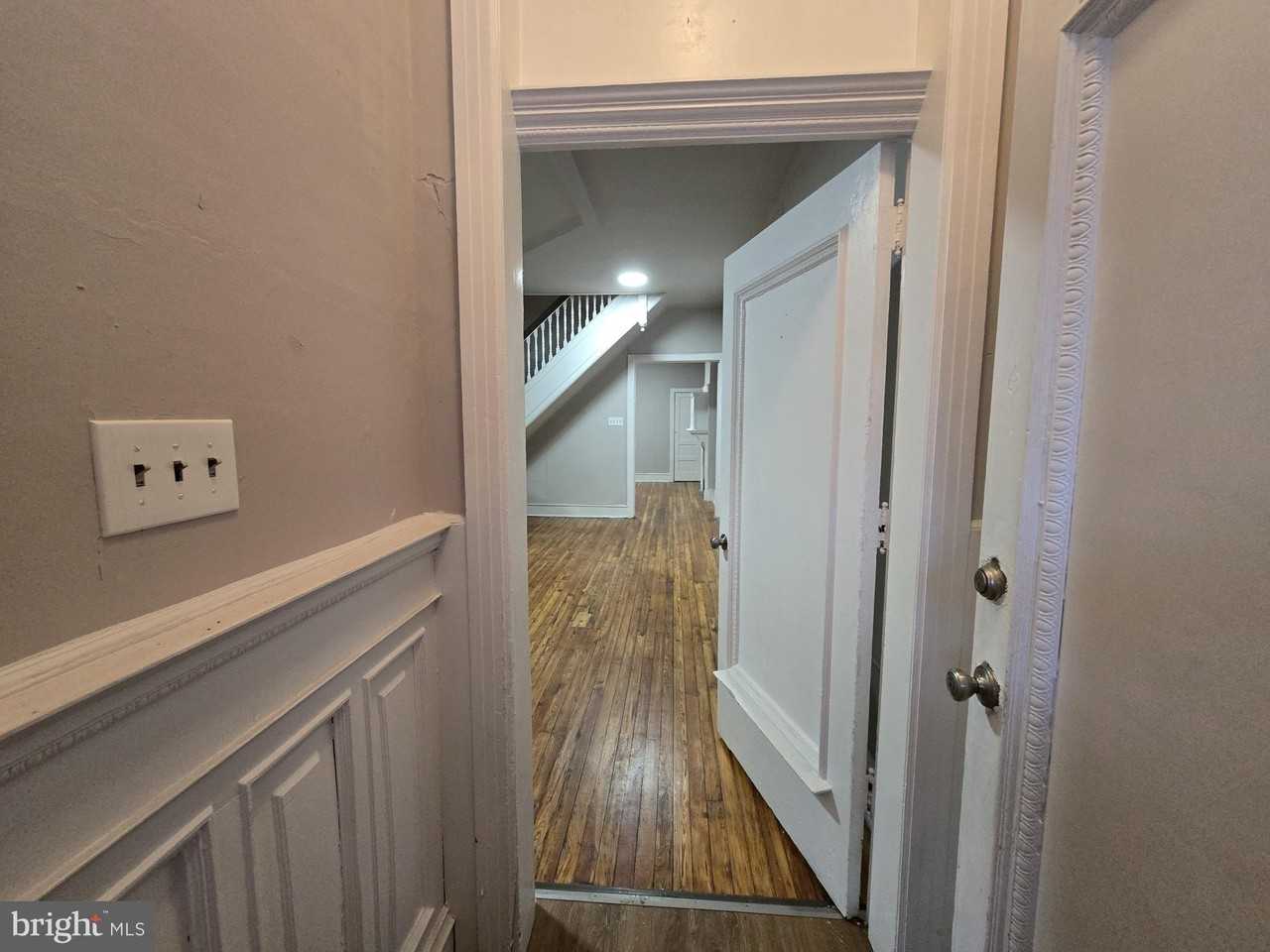 2536 W Cumberland St - Photo 2 of 31