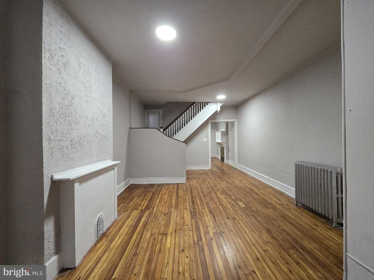 2536 W Cumberland St - Photo 5 of 31