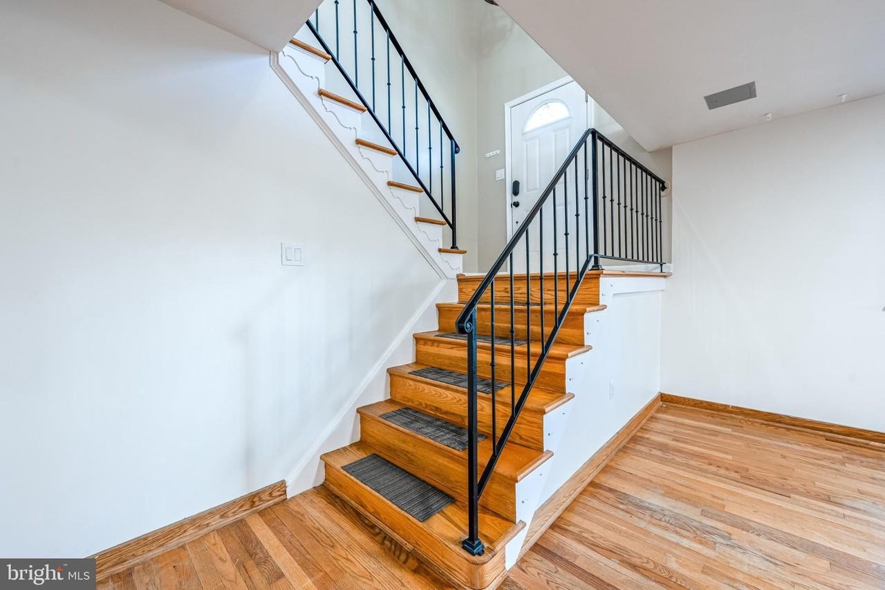 3900 Flagstone Ter - Photo 2 of 36