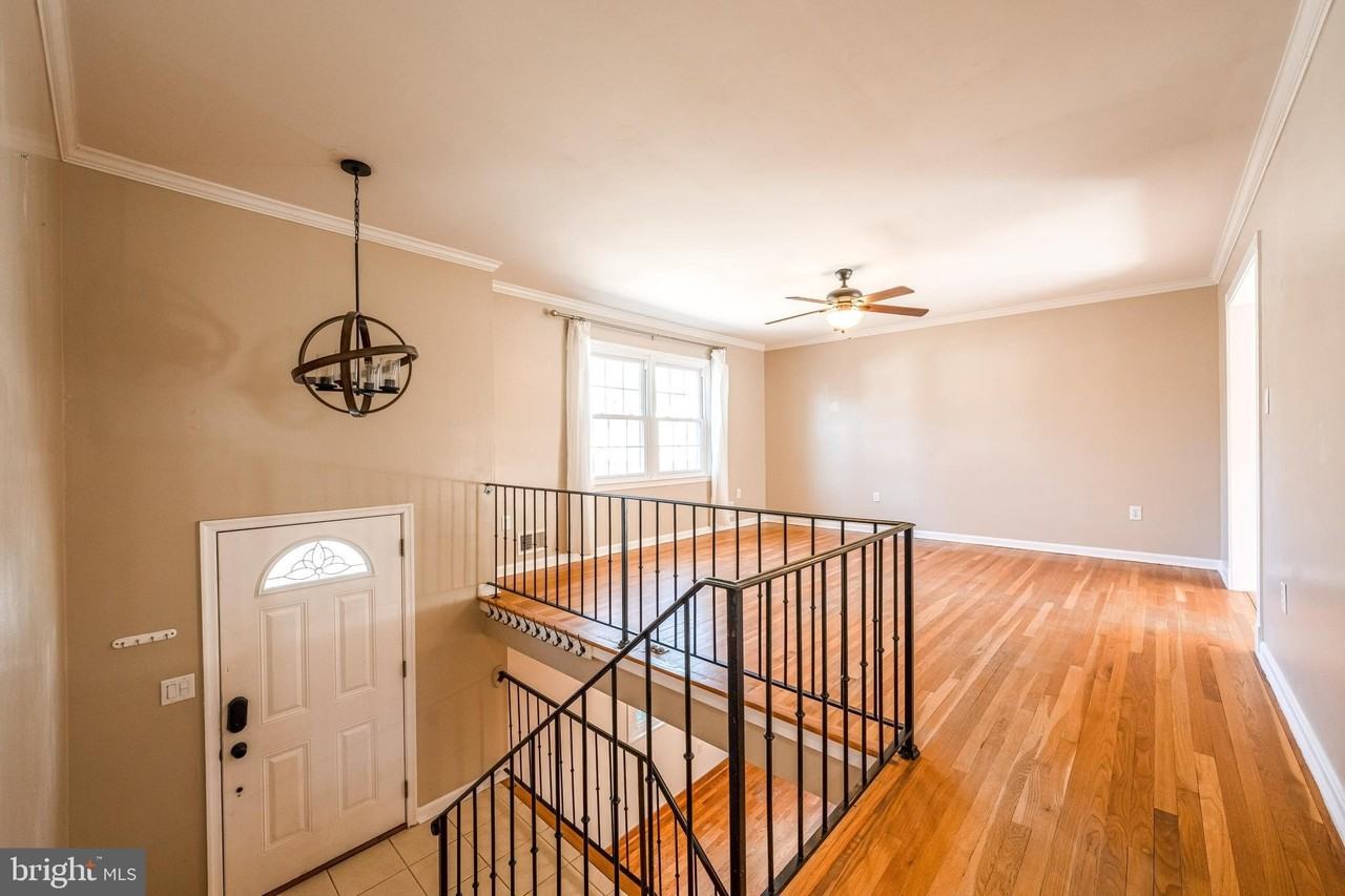 3900 Flagstone Ter - Photo 3 of 36