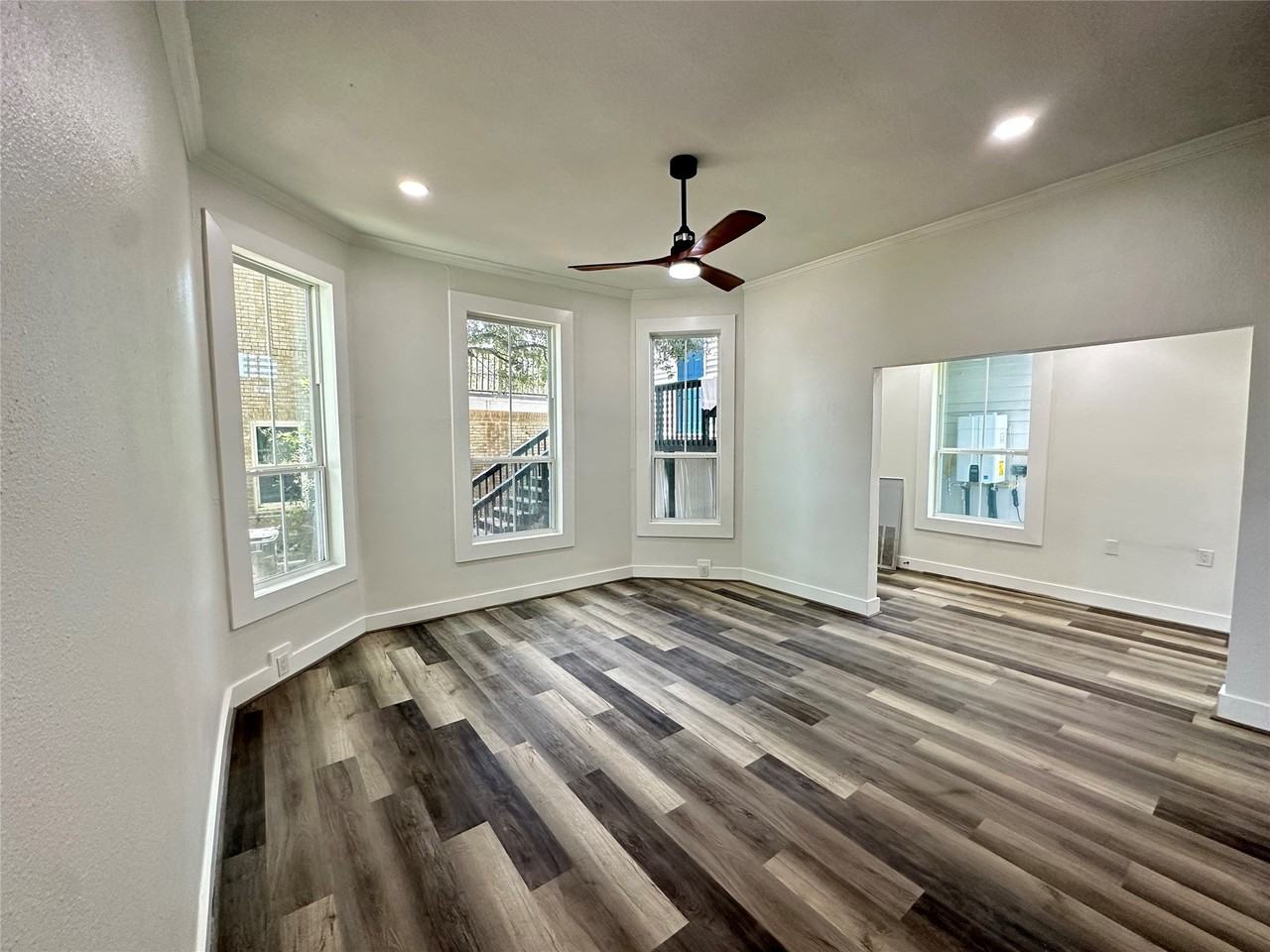 2001 29th St - Photo 4 of 13