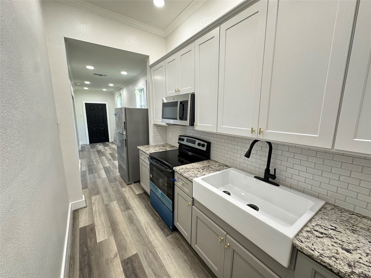 2001 29th St - Photo 6 of 13