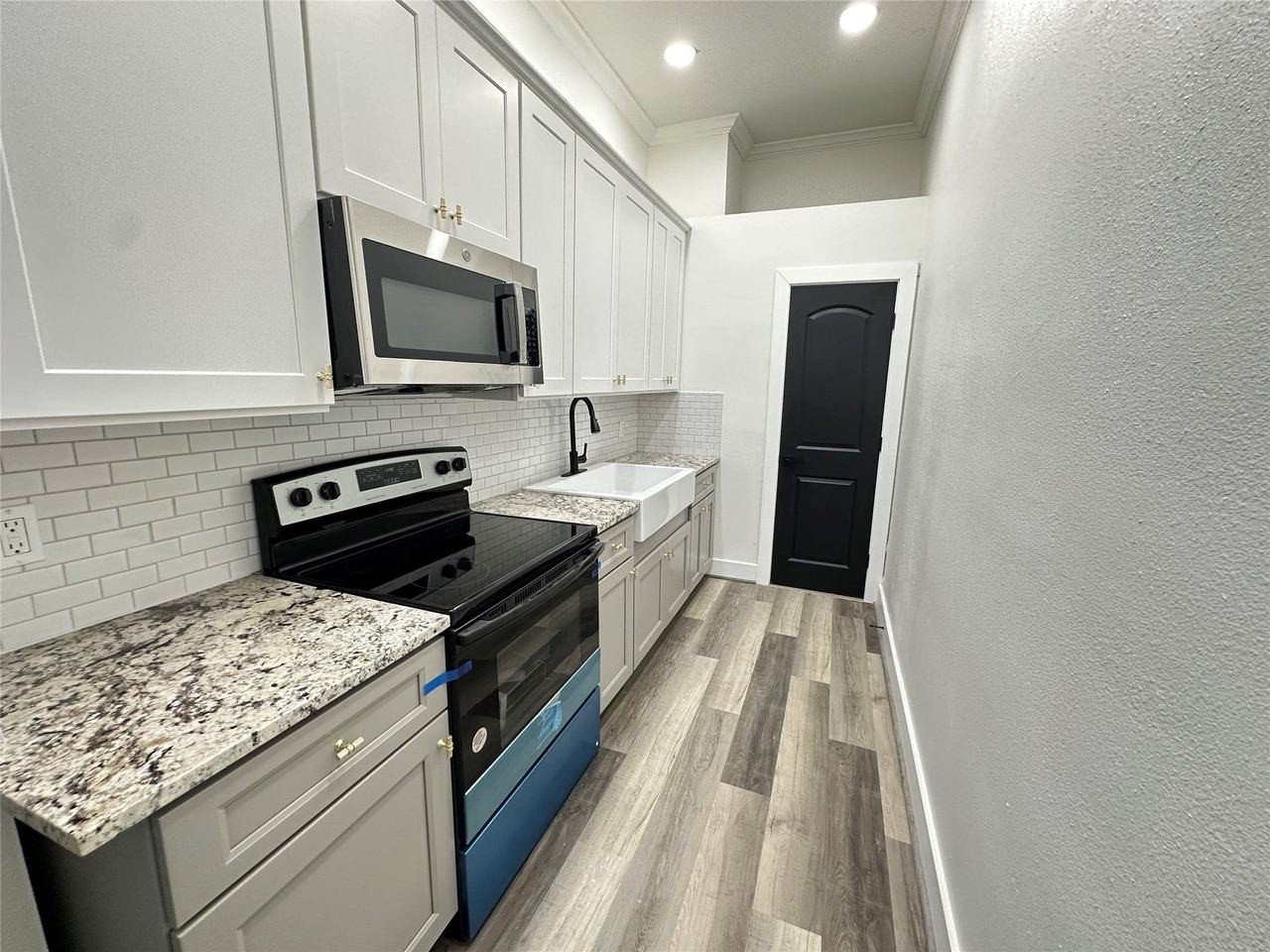 2001 29th St - Photo 7 of 13