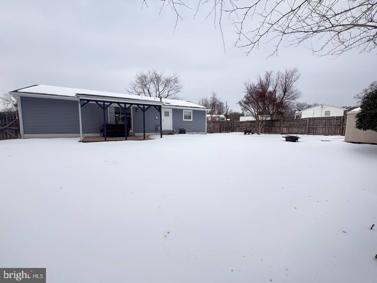 13223 Hawthorn Ln - Photo 3 of 40