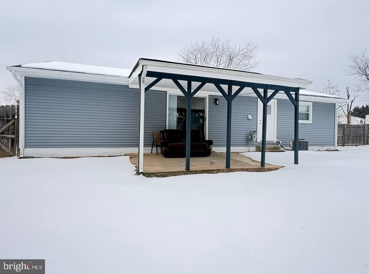 13223 Hawthorn Ln - Photo 2 of 34