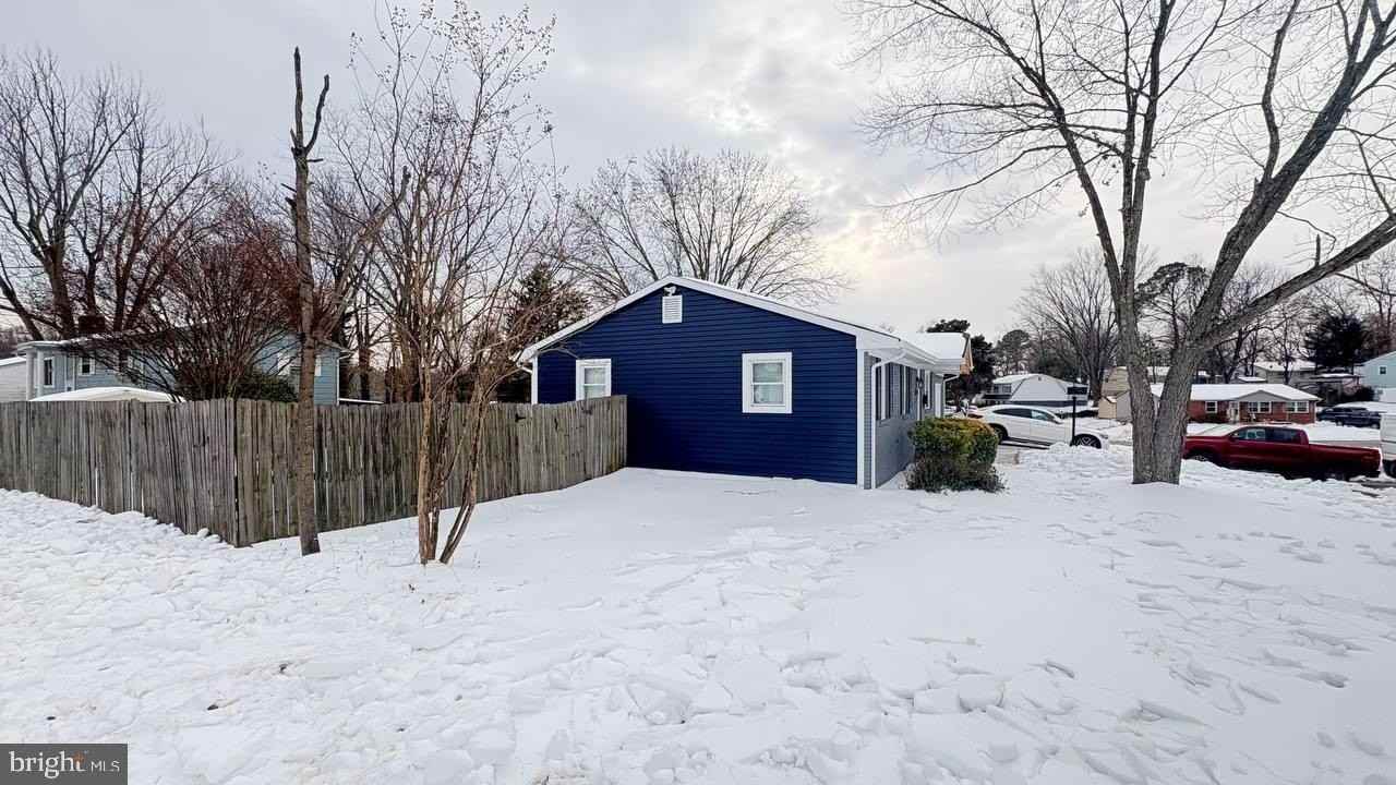 13223 Hawthorn Ln - Photo 7 of 34