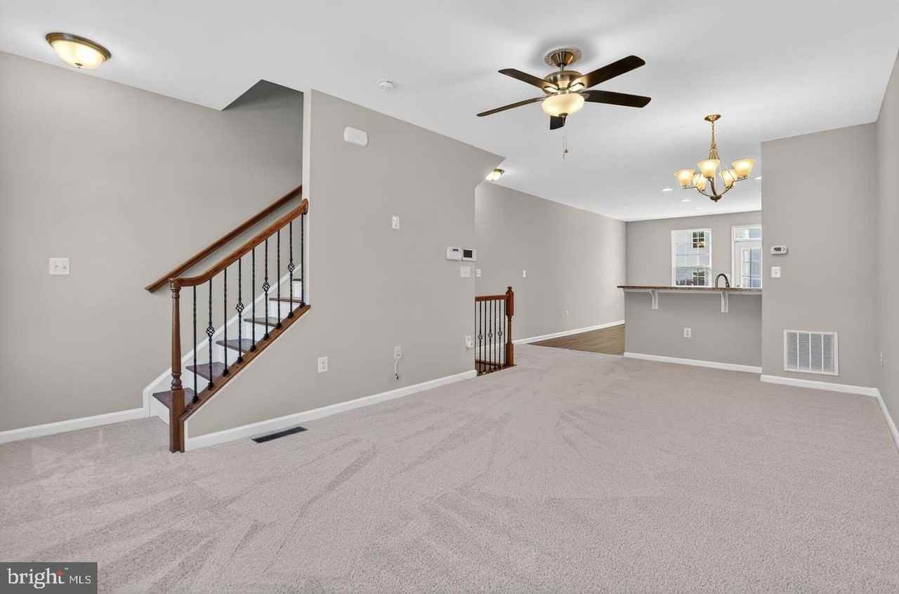 1731 Dorothy Ln - Photo 2 of 20