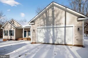 featured image of 3130 Travis Ln