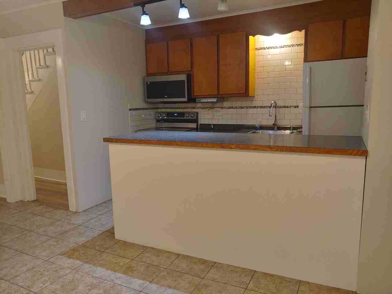 20 Allen St - Photo 3 of 21