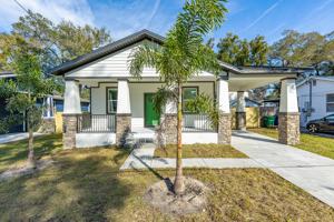 featured image of 113 W Elm St