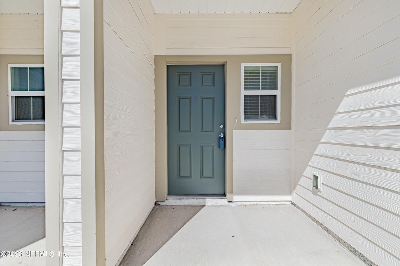 9833 Fiddleback Ln - Photo 4 of 31