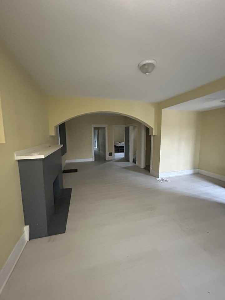 5935 Lucille Ave - Photo 7 of 15