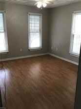 1037 Jackson Ave - Photo 6 of 11