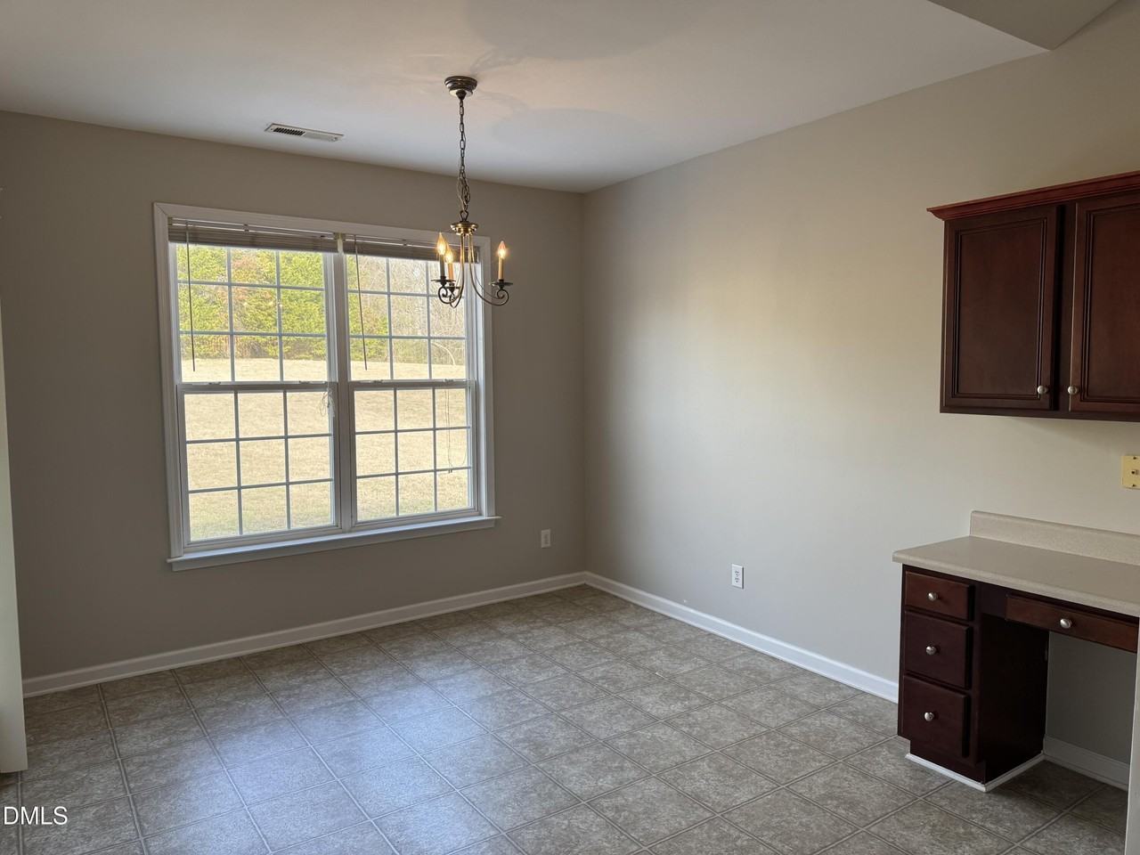 9305 Doss Ct - Photo 7 of 17