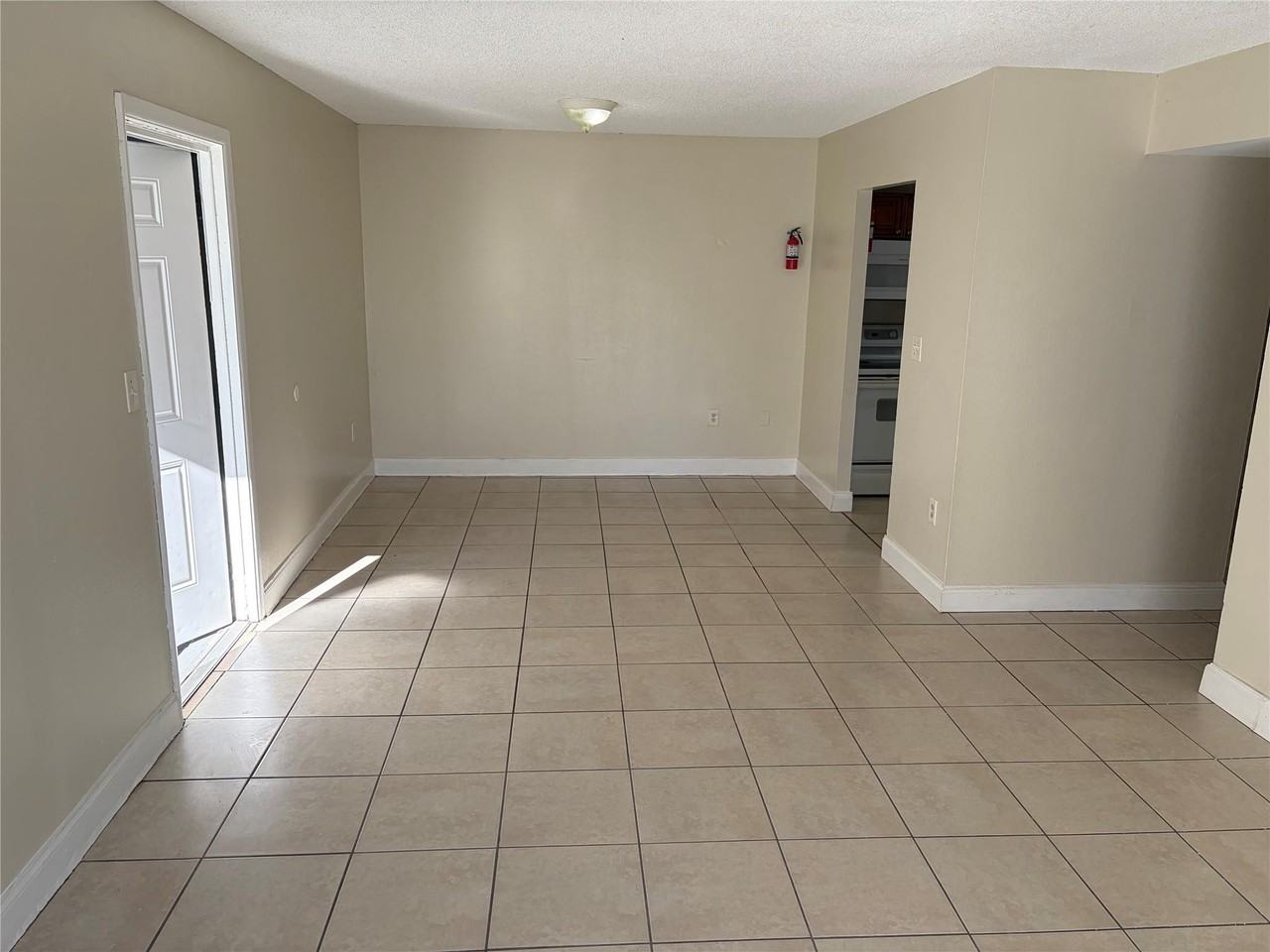 405 Executive Center Dr ##113 - Photo 4 of 8