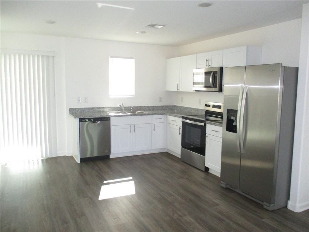 2474 Tapatio Dr - Photo 3 of 15