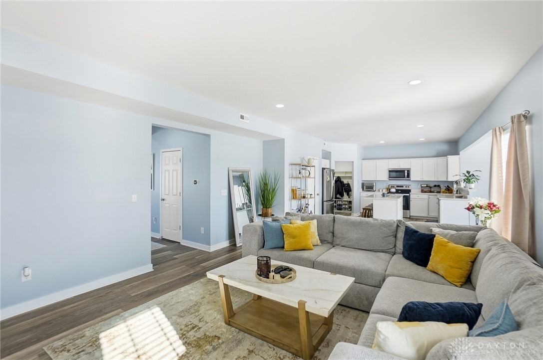 2818 Ridge View Ct - Photo 7 of 35